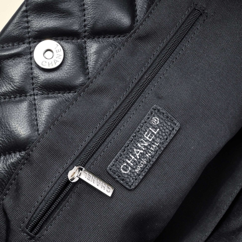 Ch**el shopping bags